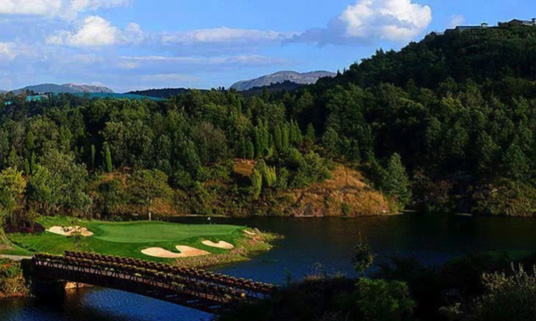 Kunming Yulong Bay International Constable Tourism Complex