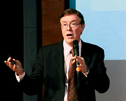 Michael Mitchell speaking at Tianjin University of Technology